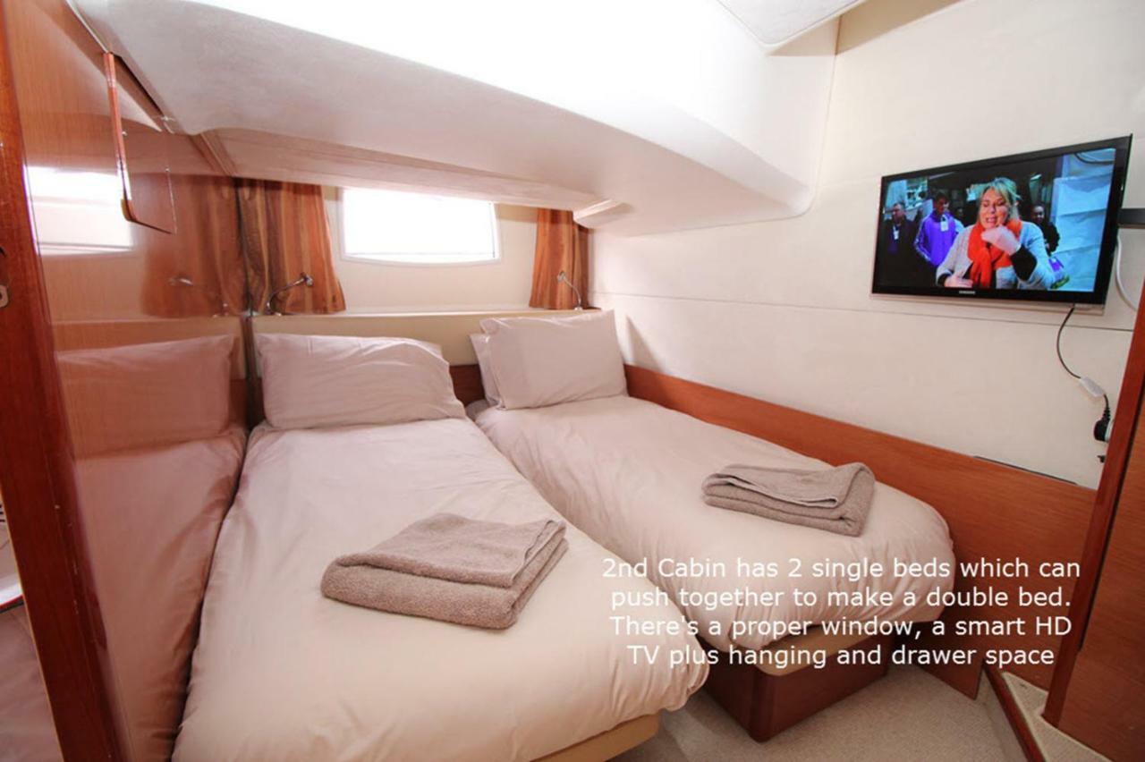 Zen Dog Luxury Motor Yacht Hotell Lymington Exteriör bild