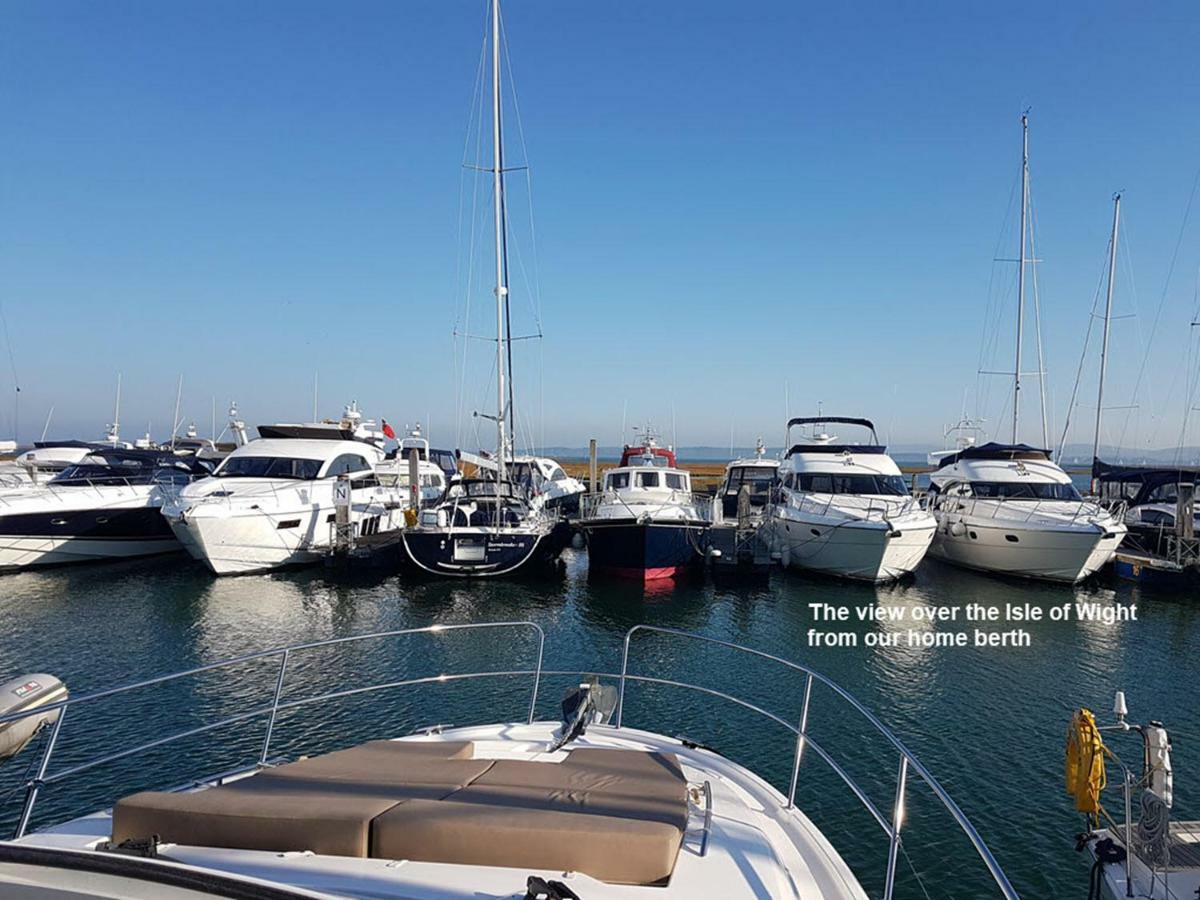 Zen Dog Luxury Motor Yacht Hotell Lymington Exteriör bild